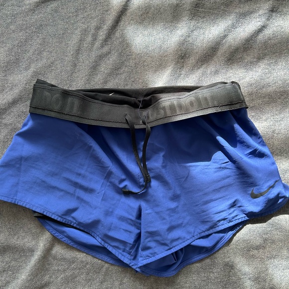 Nike running shorts - Picture 4 of 4